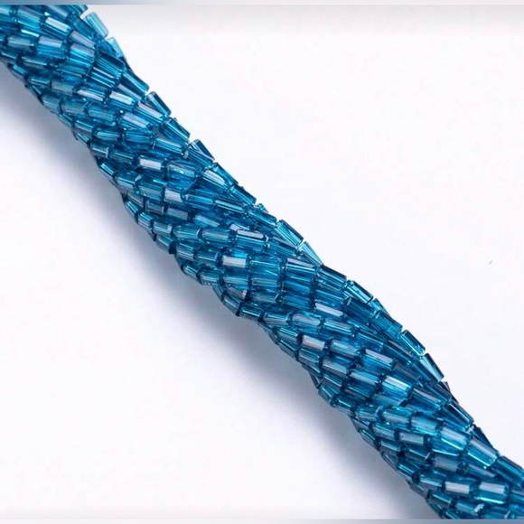 98, 2x4mm Vibrant Faceted Glass Rectangle Spacer Beads | Red | New - Picture 9 of 10